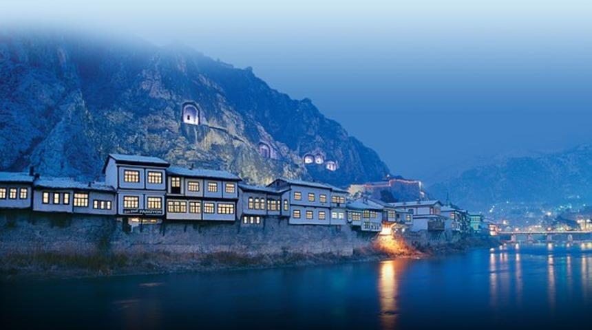 Amasya nerede, nüfusu kaç? Evleri, kalesi nerede?