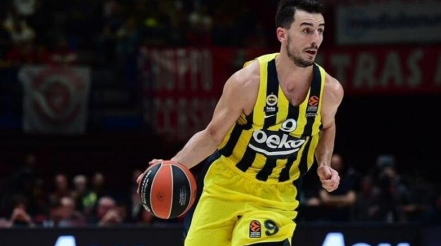 Fenerbahçe Beko'nun Fransız yıldızı Leo Westermann, Barcelona'yla el sıkıştı