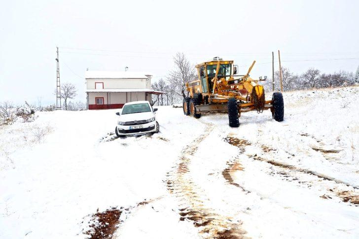 Elazığ’da kar 90 köy yolunu ulaşıma kapattı G5
