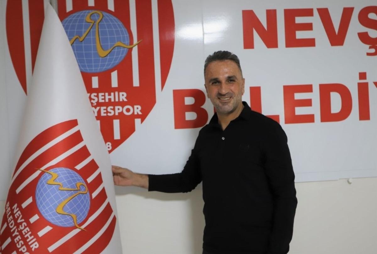 Nevşehir Belediyespor, Teknik Direkt&ouml;r &Ouml;zg&uuml;r Zengin ile anlaştı