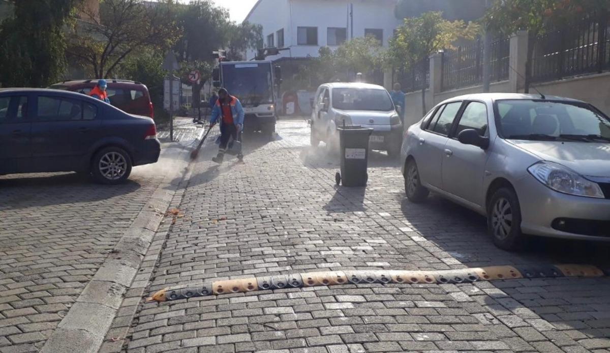 Kuşadası Belediyesi&rsquo;nden Davutlar&rsquo;da temizlik seferberliği