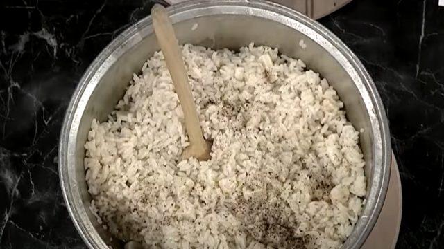 Sarımsak pilavı nasıl yapılır? MasterChef sarımsak pilavı tarifi nedir? Sarımsak pilavı malzemeleri neler? İşte sarımsaklı pilav yapılışı