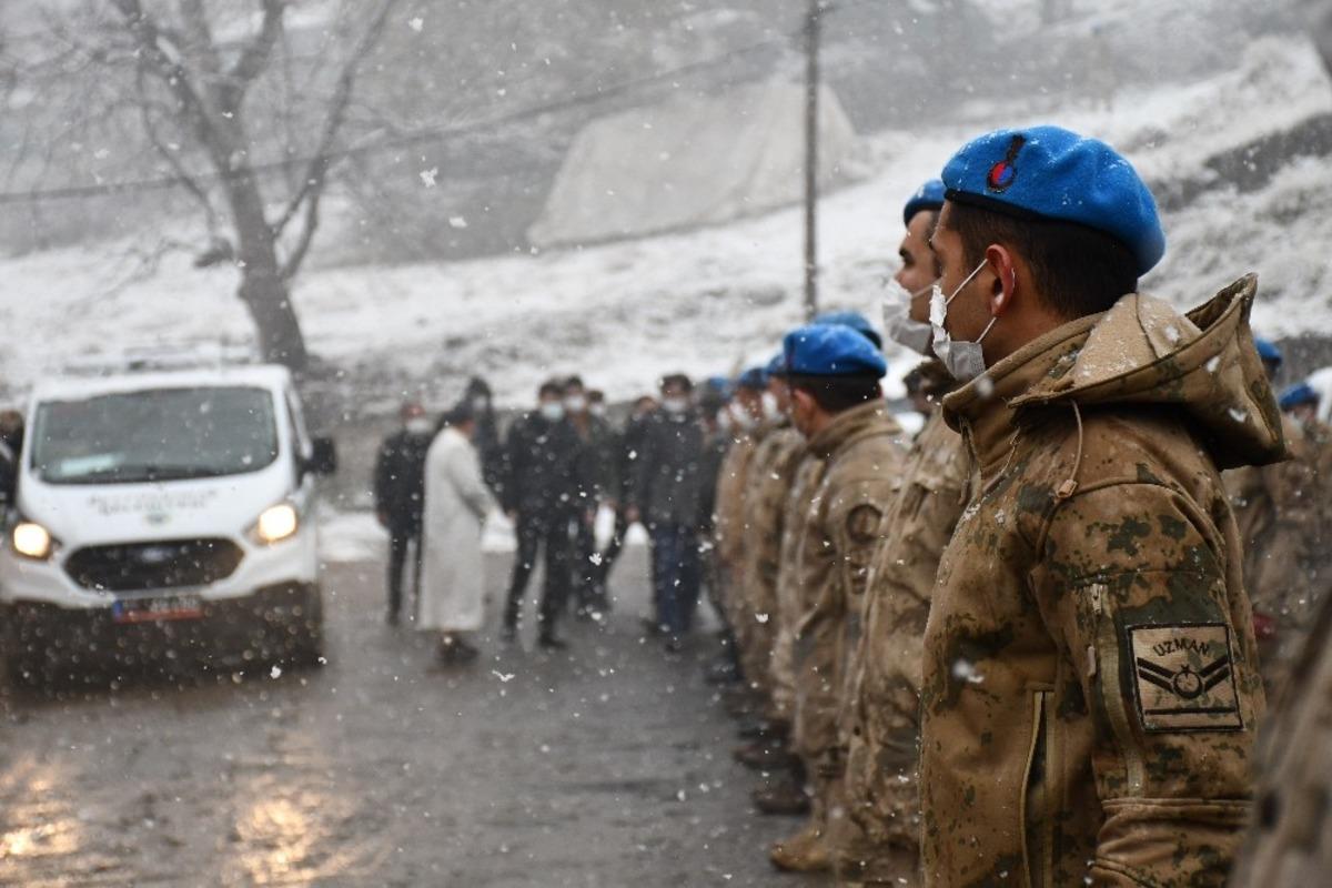 Trafik kazasında hayatını kaybeden &Ouml;nal ailesi i&ccedil;in t&ouml;ren d&uuml;zenlendi