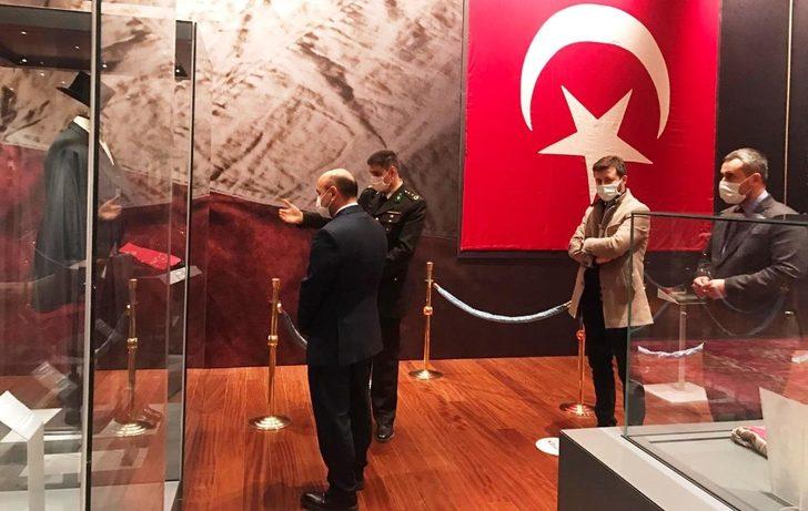 Başkan Oral, Milli Mücadele Sergisi’ni gezdi G4