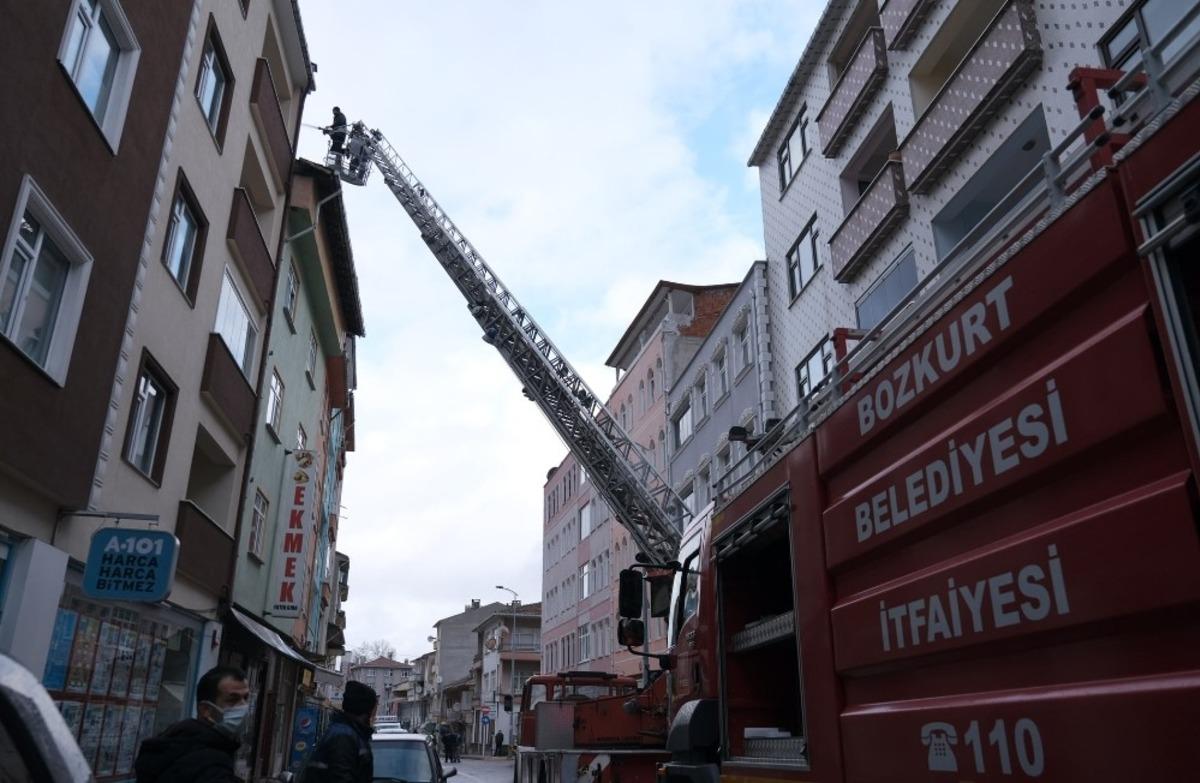 Kastamonu&rsquo;da &ccedil;atıda &ccedil;ıkan yangına ekipler m&uuml;dahale etti