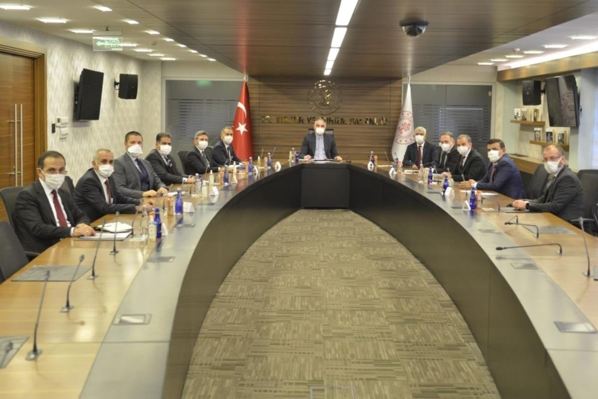 Adıyaman heyeti bakanlar ile g&ouml;r&uuml;ş&uuml;yor