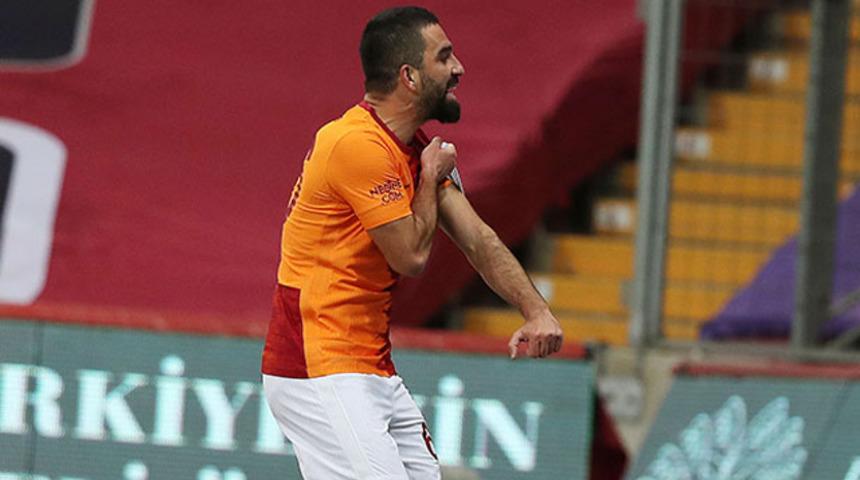  Galatasaray'da kaptan direksiyona geçti