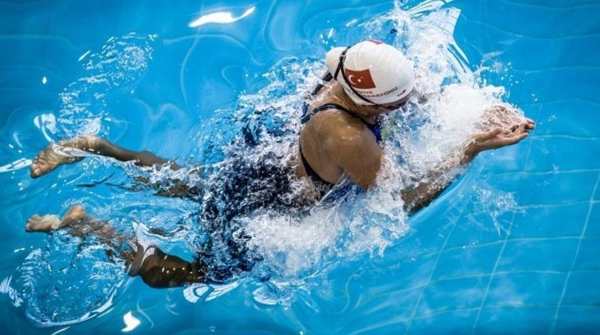 Havuzdan 100 madalya &ccedil;ıkardı