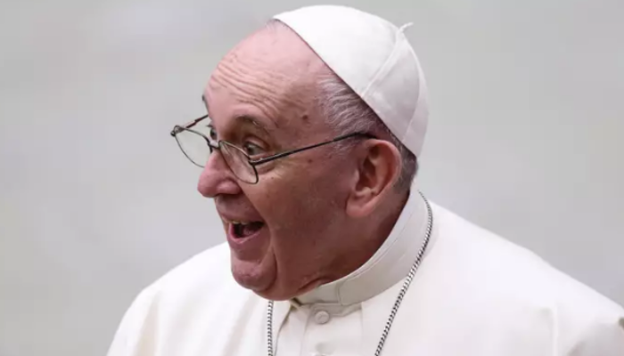 Papa Francis, Instagram’dan bir başka modelin fotoğrafını beğendi