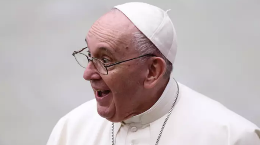 Papa Francis, Instagram’dan bir başka modelin fotoğrafını beğendi