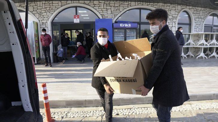 Kemalpaşa’da Covid-19 hastalarına sıcak yemek G3