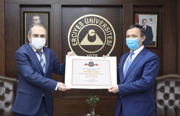 ERÜ’ye Turuncu Bayrak Belgesi Verildi G1