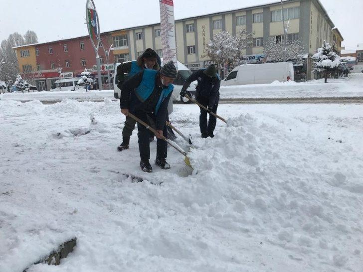 Çaldıran’da karla mücadele çalışması G1