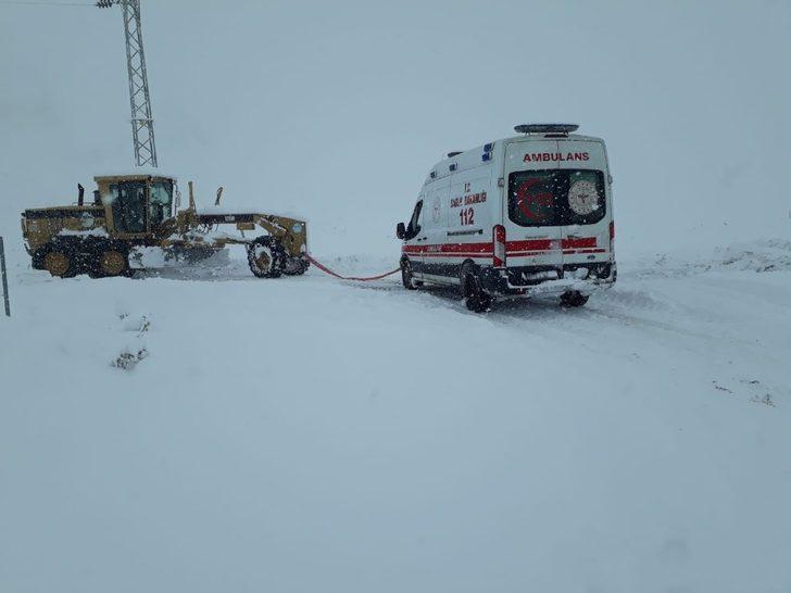 Çaldıran’da karla mücadele çalışması G3