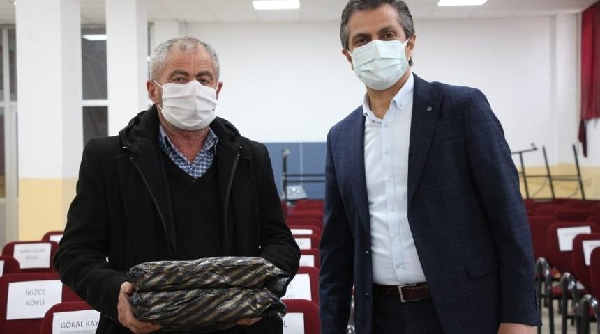 Erbaa’da öğrencilerin ders içerikleri muhtarlar aracılığı ile ulaştırılıyor