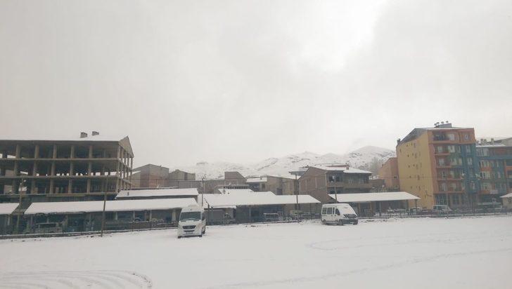 Özalp ilçesinde kar yağışı G4