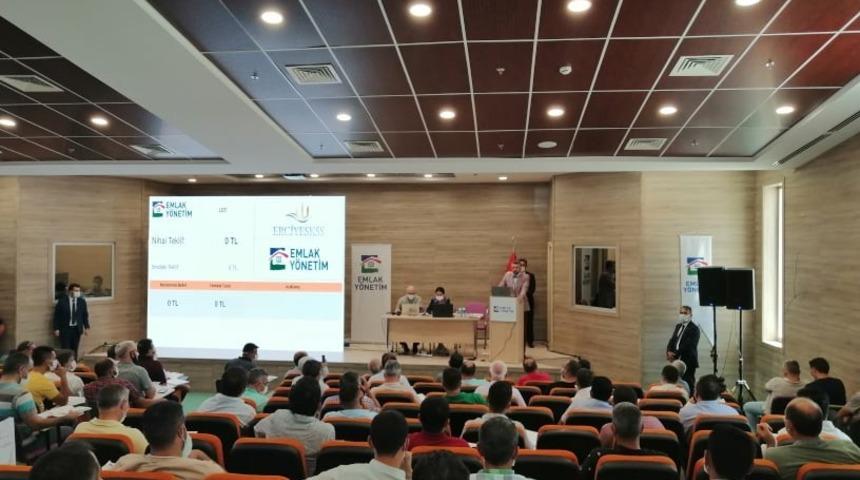 Kumsmall AVM’de 65 milyonluk rekor mağaza satışı