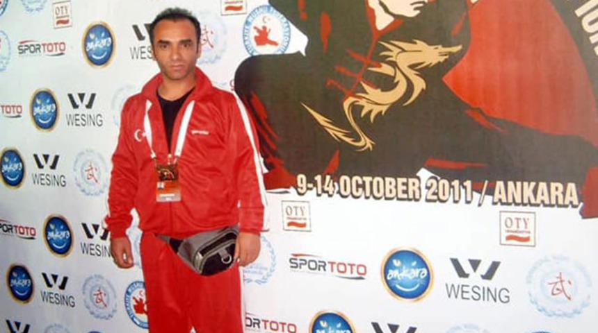 Kalp krizi geçiren antrenör hayatını kaybetti