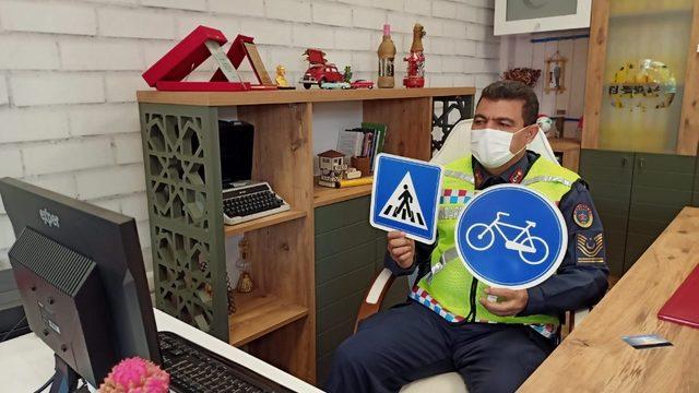 Jandarmadan öğrencilere online trafik eğitimi