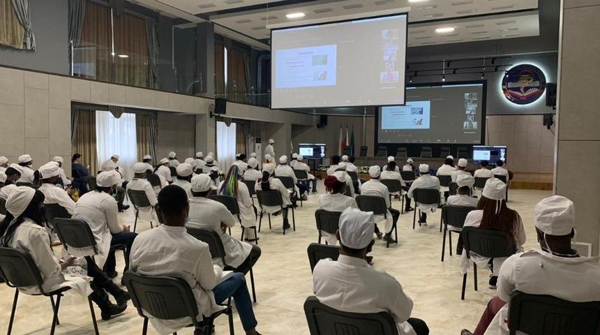 EBY&Uuml;&rsquo;den Dağıstan Devlet Tıp &Uuml;niversitesine İngilizce tıp eğitimi