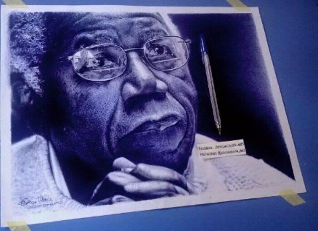 Profesör Chinua Achebe