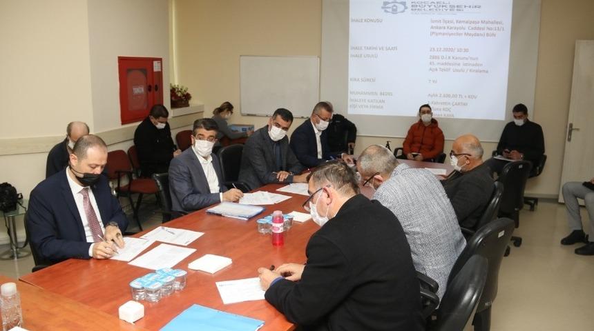 Pişmaniyeciler Meydanı&rsquo;ndaki d&uuml;kkanlar ihaleye &ccedil;ıktı