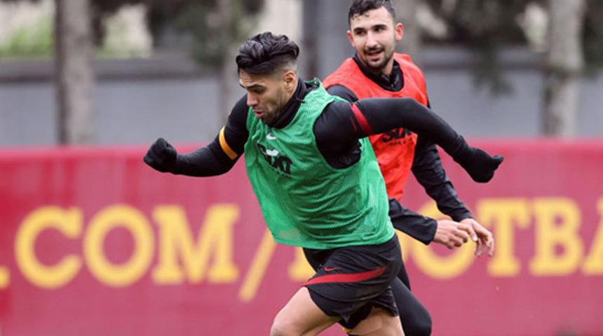 Galatasaray'da Falcao takımla çalıştı