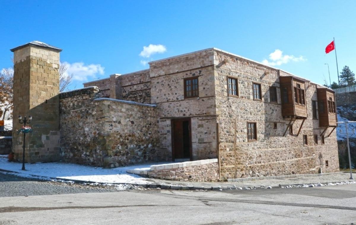 Tarihi konak, Elazığ Basın M&uuml;zesi ve Basın Evi&rsquo;ne d&ouml;n&uuml;ş&uuml;yor