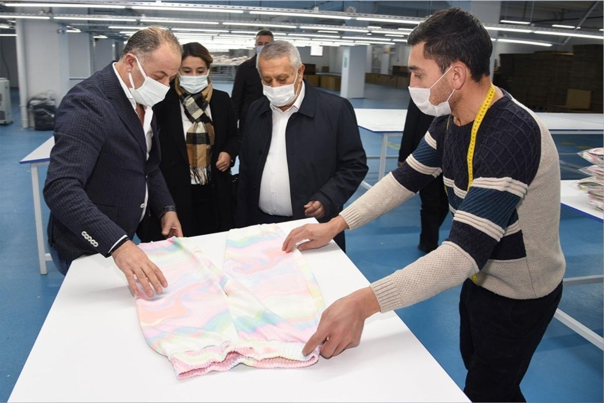 Başkan Zeybek: &ldquo;Afyonkarahisar&rsquo;a yatırım yapmak isteyen herkesin yanındayız&rdquo;