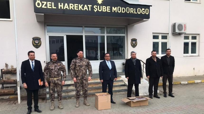 Tunceli Halk Eğitim Merkezi&rsquo;nde maske &uuml;retimi s&uuml;r&uuml;yor