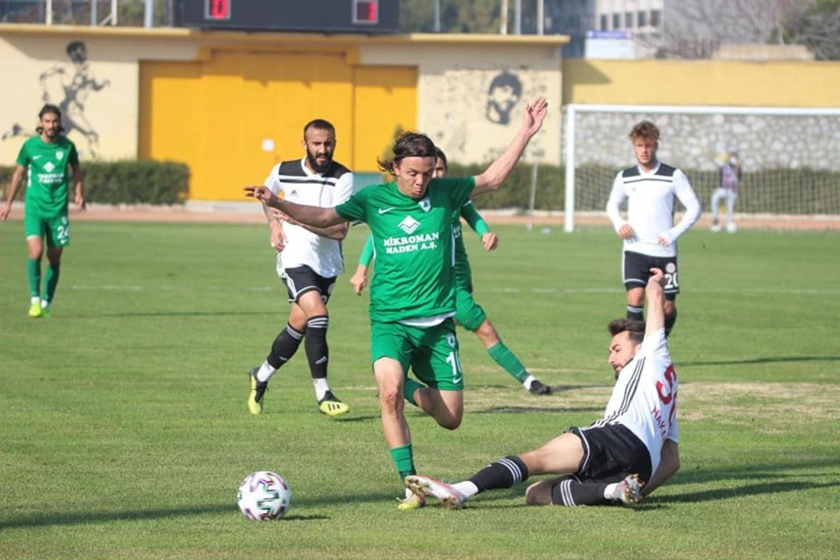 TFF 3. Lig: Muğlaspor: 0  - Karak&ouml;pr&uuml; Belediyespor: 1