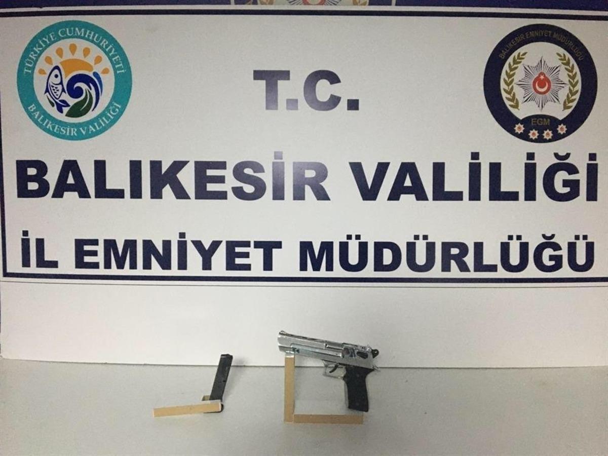 Balıkesir&rsquo;de 15 aranan şahıs yakalandı