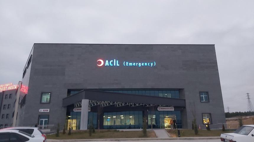 Yol verme kavgasında 1 kişi silahla yaralandı