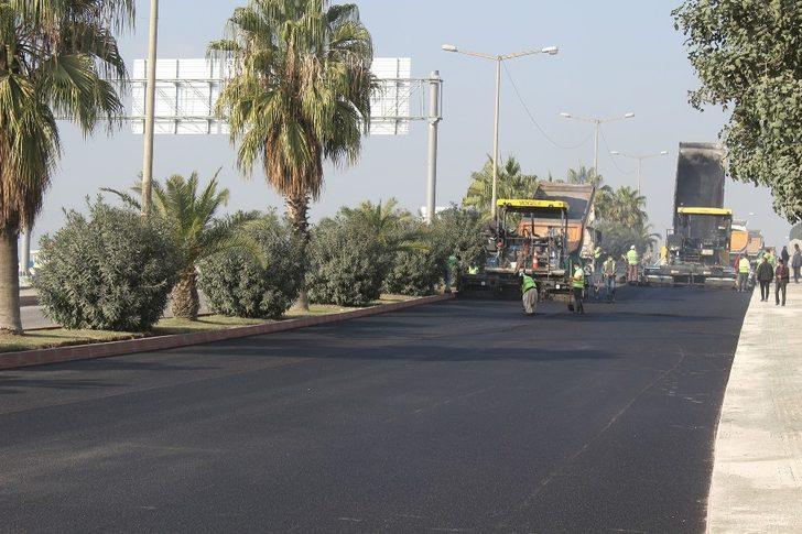 Turgut Özal Bulvarında asfalt çalışması devam ediyor G4