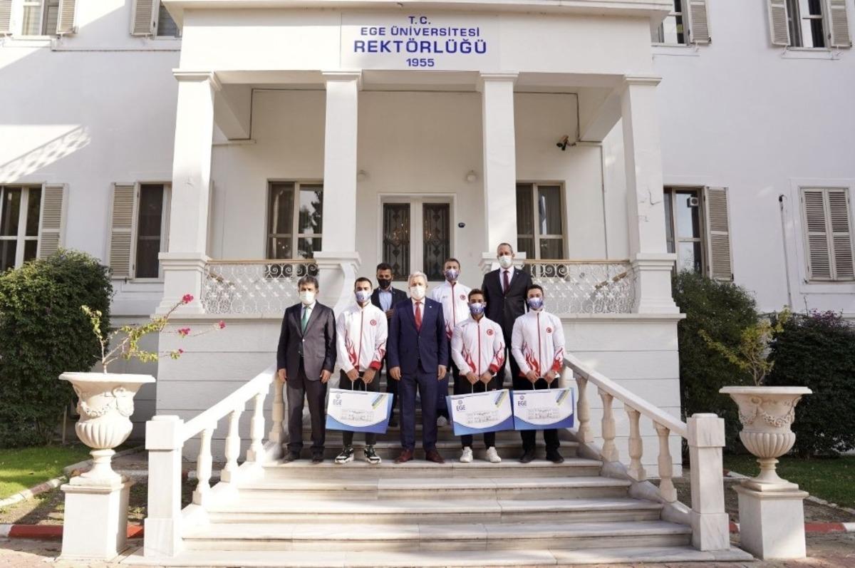 Artistik Cimnastik Milli Takımı ilk ziyaretini Ege&rsquo;ye yaptı