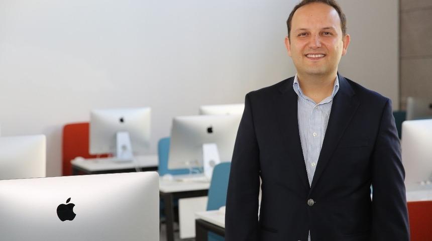 AG&Uuml; &Ouml;ğretim &Uuml;yesi Prof. Dr. G&uuml;ng&ouml;r&rsquo;e T&uuml;rkiye Bilişim Derneği&rsquo;nden Bilim &Ouml;d&uuml;l&uuml;