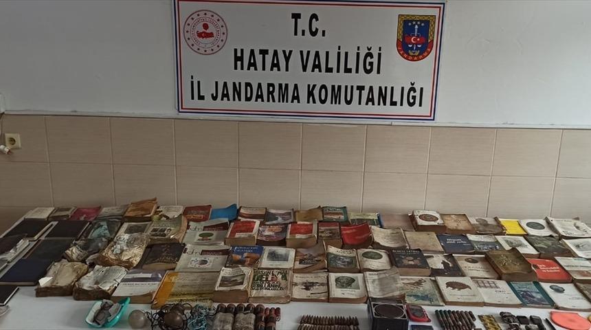 Amanoslar'da PKK'lı teröristlere ait silah, mühimmat ve yaşam malzemeleri ele geçirildi