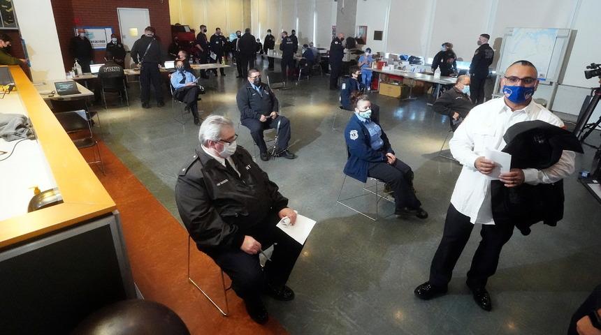 New York'a gidecek herkese 14 günlük karantina şartı