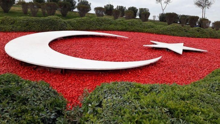 Devlet Bahçeli Kavşağı’ndaki Türk Bayrağı motifi yenilendi G1