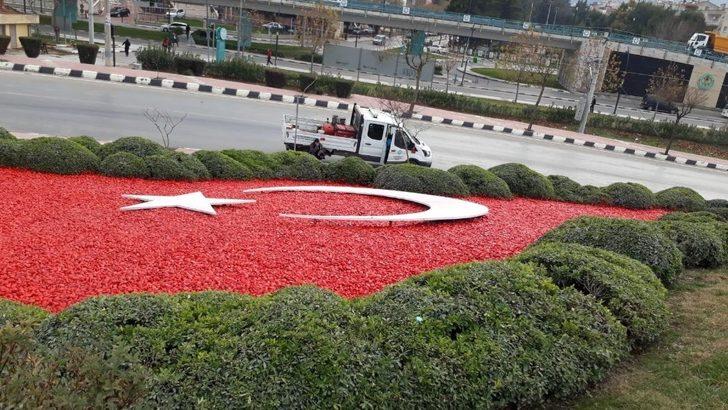 Devlet Bahçeli Kavşağı’ndaki Türk Bayrağı motifi yenilendi G2