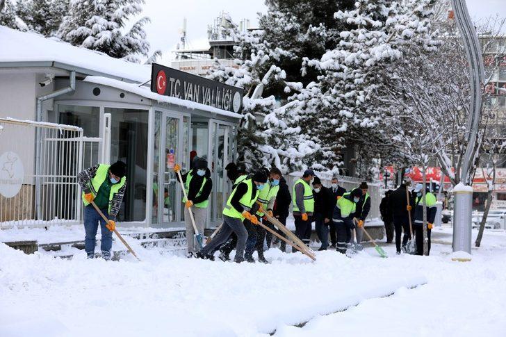 İpekyolu Belediyesinden karla mücadele çalışması G4