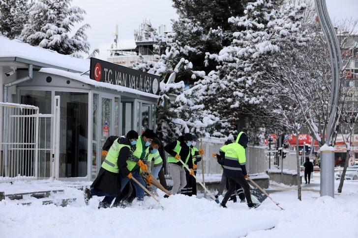 İpekyolu Belediyesinden karla mücadele çalışması G5