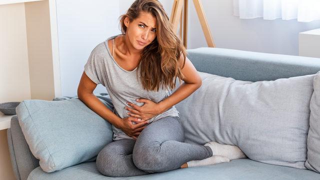 Mide ağrısına ne iyi gelir? Mide ağrısı tedavisinde evde uygulanabilecek doğal yöntemler nelerdir?