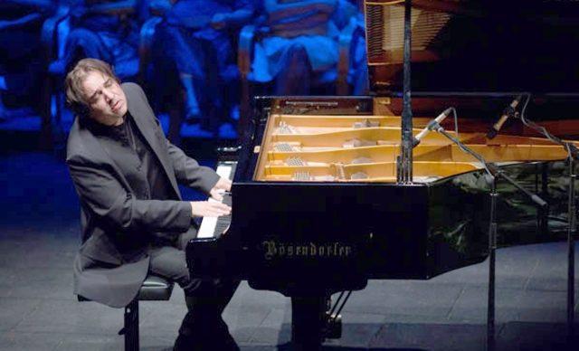 fazil-say-konserinde-ezan-baslayinca--2985116