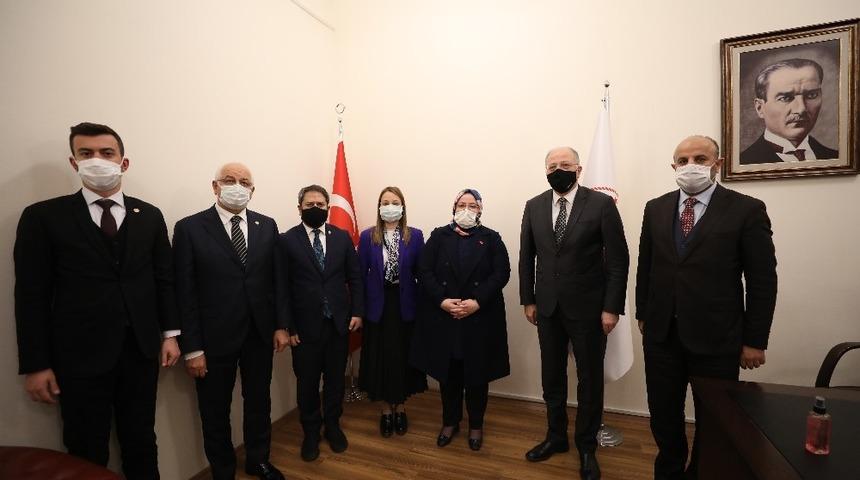 Gaziantep milletvekillerinden Bakan Sel&ccedil;uk&rsquo;a yatırım ziyareti