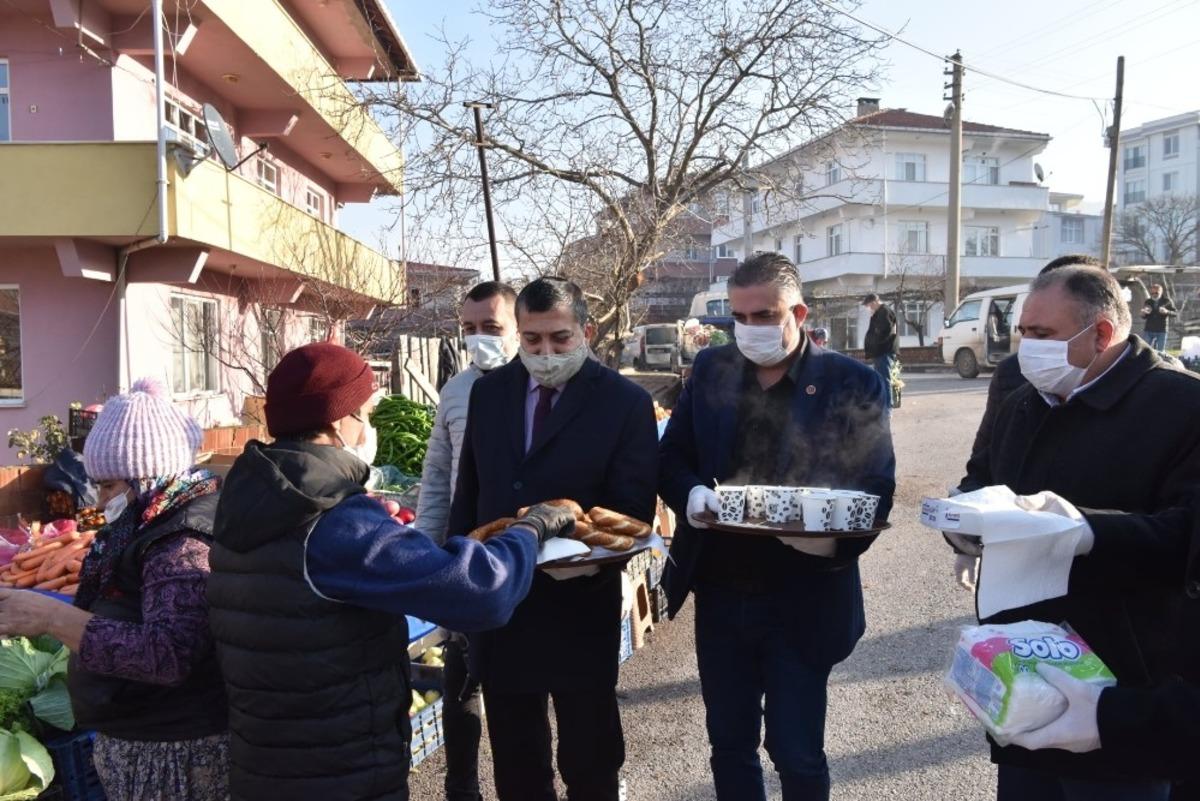 Başkan &Ouml;z&rsquo;den &ccedil;ay simit ikramı