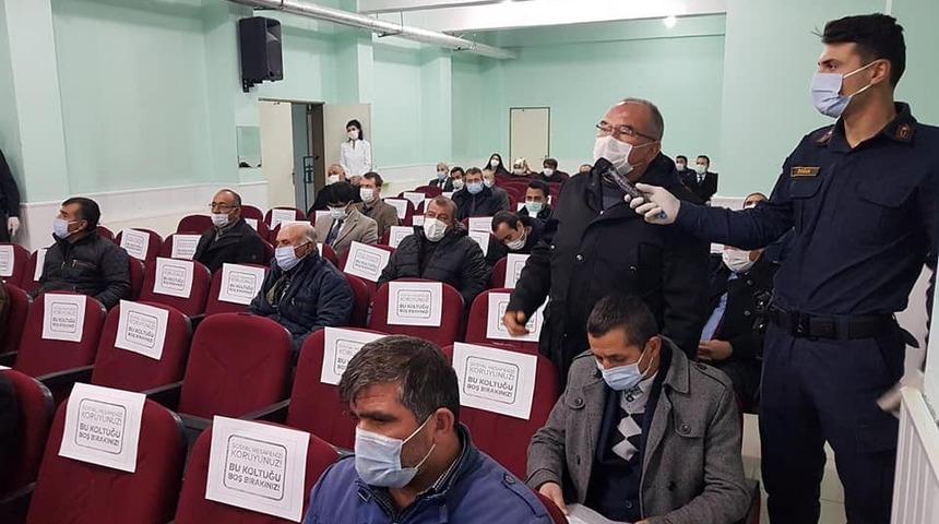 Vali Polat muhtarlarla bir araya geldi