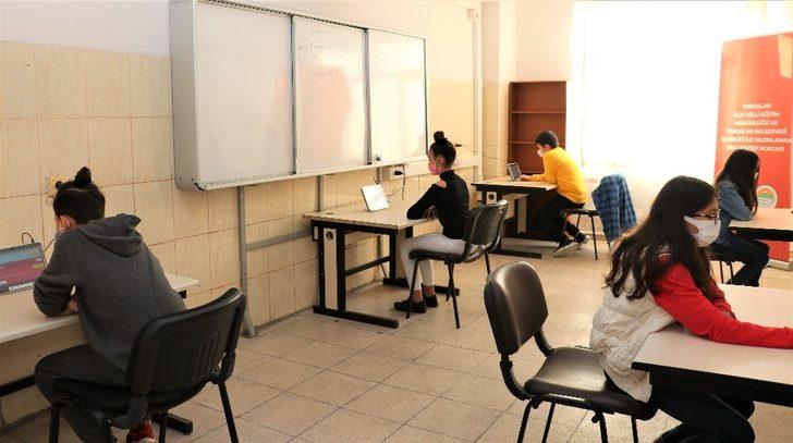 Toroslar Belediyesi, 26 EBA destek noktası ile öğrencilerin yanında G1