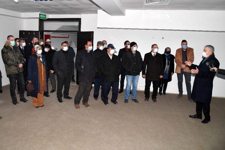 Isparta Belediye Başkanı Başdeğirmen, meclis üyelerine fuar alanındaki çalışmaları anlattı G2