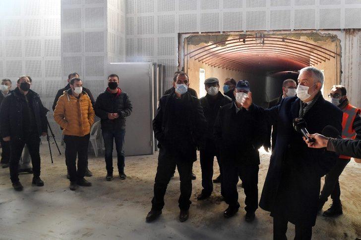 Isparta Belediye Başkanı Başdeğirmen, meclis üyelerine fuar alanındaki çalışmaları anlattı G3